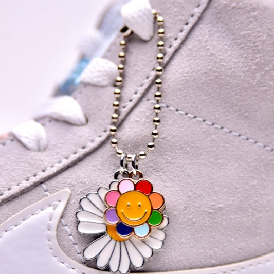 Little Daisies Shoelace Charm