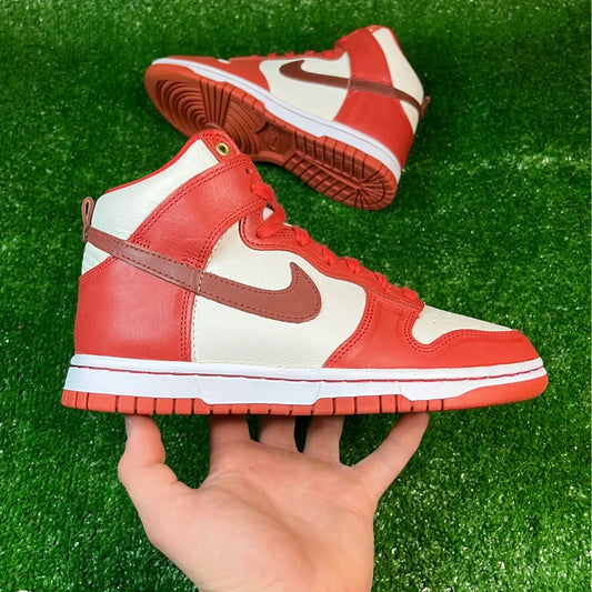 Wmns Dunk High LXX 'Cinnabar' DX0346 600
