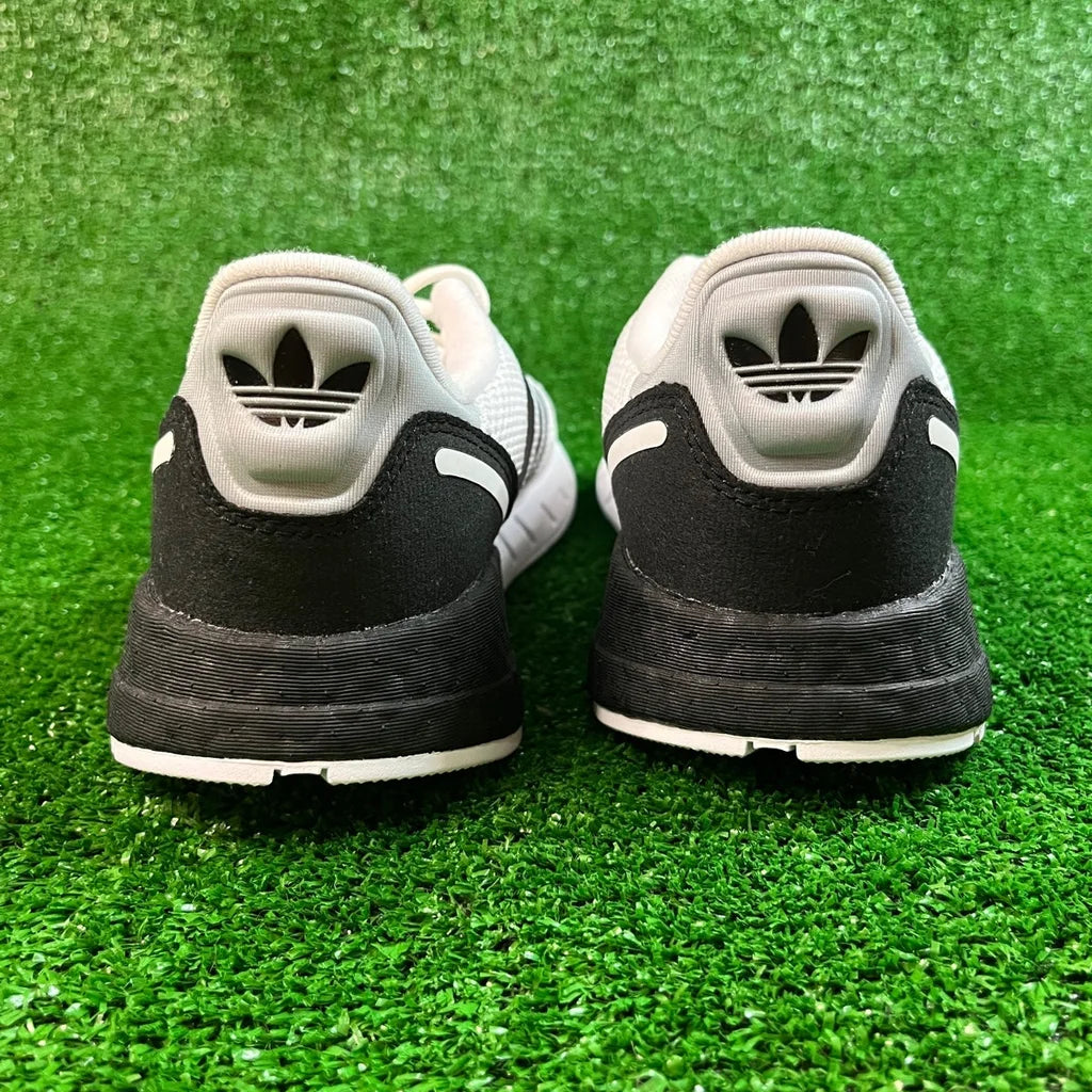 adidas Originals kids Zx 1k Boost Sneaker |Kids size 5| NEW